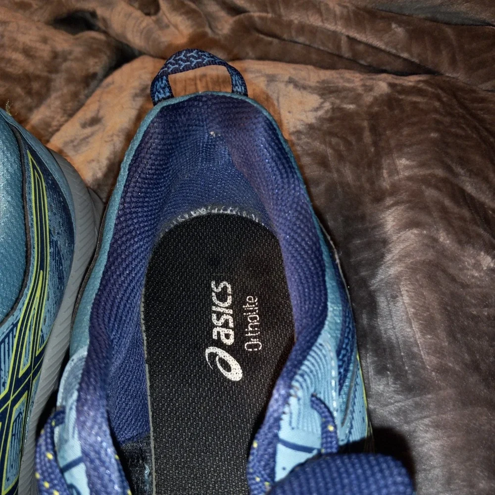 ASICS Gel Venture 11 1/2 Running Shoes 